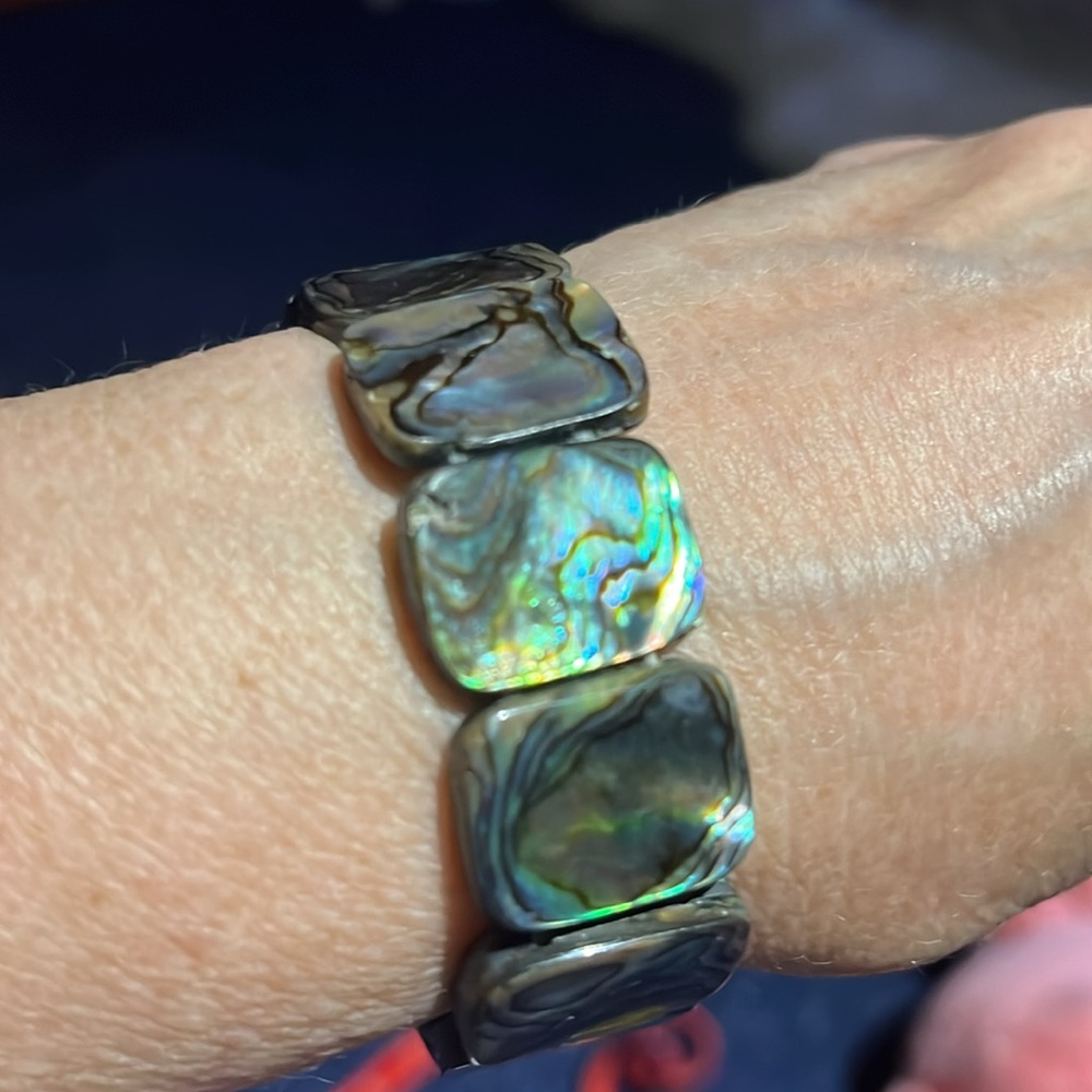 Abalone stretch bracelet - Picture 4 of 5